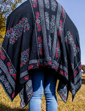 Load image into Gallery viewer, Dey Cape with Pocket