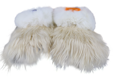 Load image into Gallery viewer, Suri Alpaca Fur Slippers
