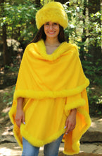 Load image into Gallery viewer, Marian Baby Alpaca Wrap