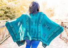 Load image into Gallery viewer, Dey Cape with Pocket