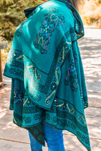 Load image into Gallery viewer, Dey Cape with Pocket